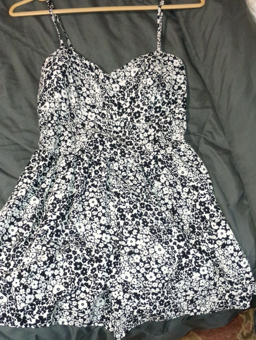 New Look Black and White Floral Mini Romper